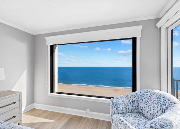 Extraordinary Oceanfront Escape - Private Balcony
