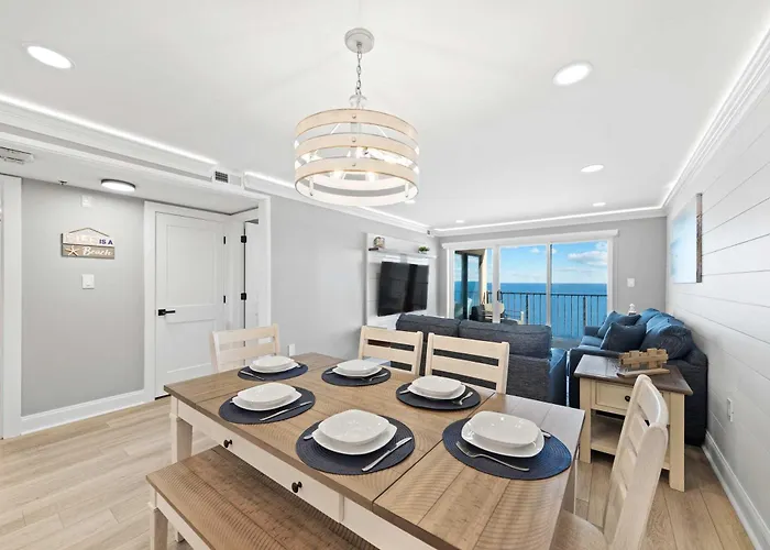 Extraordinary Oceanfront Escape - Private Balcony *